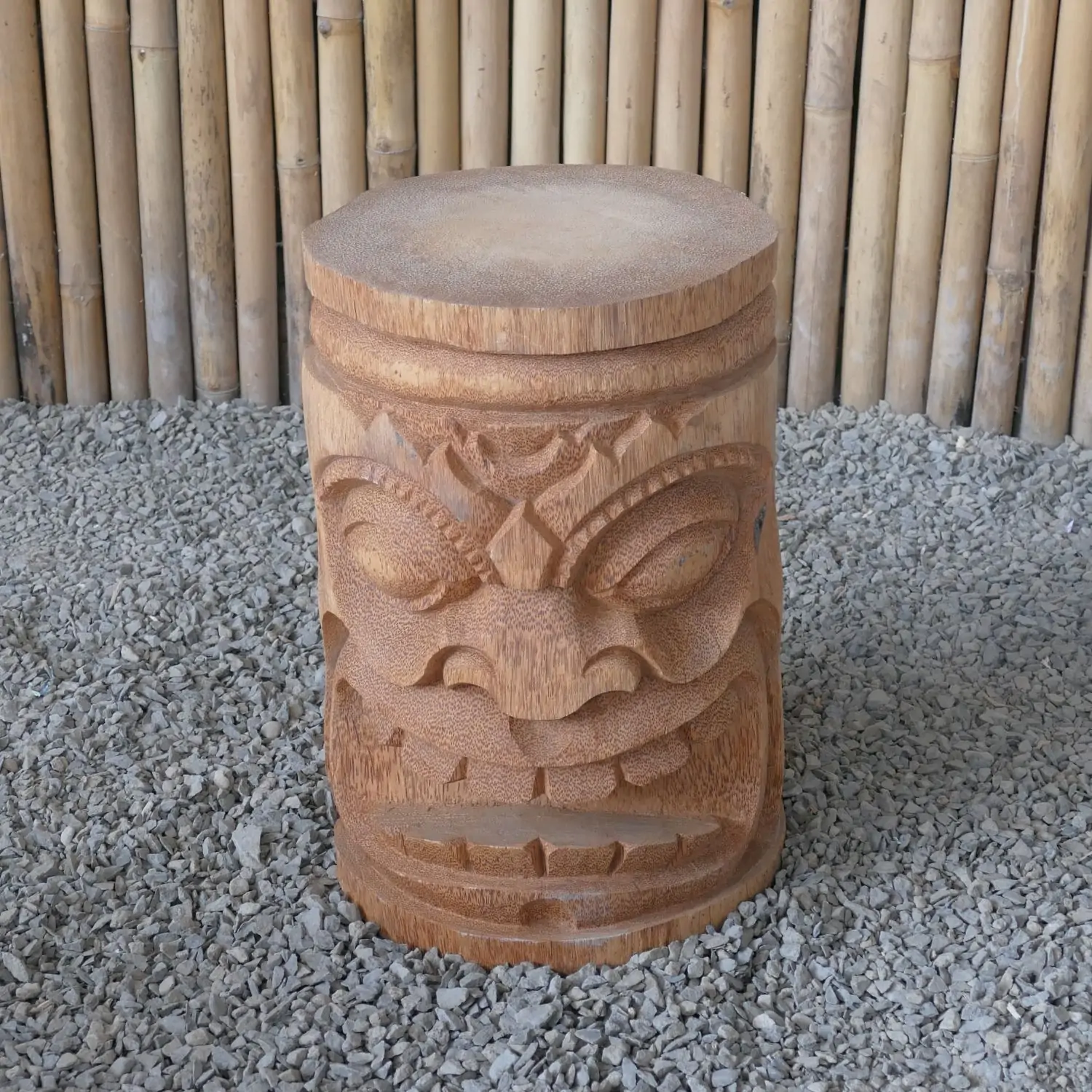Artikelbild 2 des Artikels “Stool - Tiki motiv, made from Coconut. 50cm H. Model 2 - open mouth “